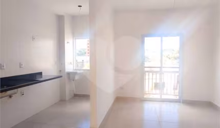 Condomínio com 2 quartos à venda em Jaçanã - SP