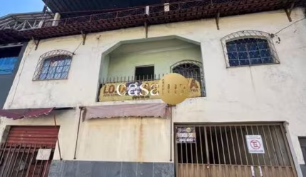 Casa com loja localizado no bairro Madre Gertrudes/ Belo Horizonte