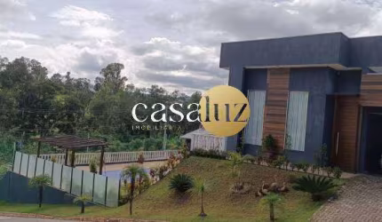 Casa localizada no bairro Masterville/ Sarzedo