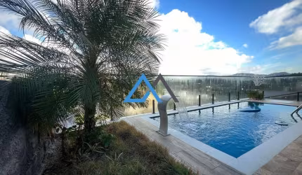Casa de Alto Padrão em Condomínio em Santana de Parnaíba - R$ 1.998.900