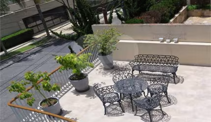 Casa com 4 quartos à venda ou para locação em Jardim Leonor - SP