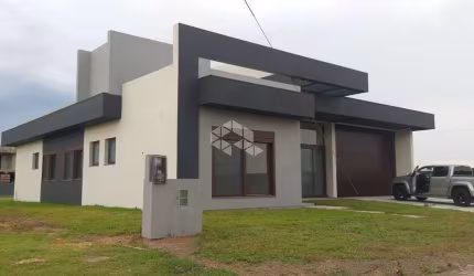 Casa à venda, com 4 quartos/dormitórios, 02 vagas/box, Condomínio Lagoa do Passo, Osório/RS