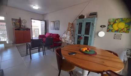 Casa 3 dormitórios  no centro em Xangri-lá