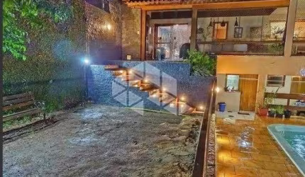 Pertinho do calçadão de Ipanema, a 5minutos da beira do nosso belo Lago Guaíba