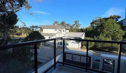 Casa/sobrado duplex  com dois quartos no Mariscal Bombinhas SC