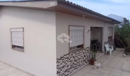 Casa de 2 quartos à venda no bairro Tomazetti, Santa Maria, RS.