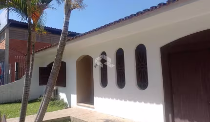 Casa à venda com 3 quartos e suíte no Bairro Nossa Senhora de Lourdes em Santa Maria
