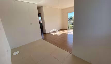 Apartamento com 02 dormitórios e vaga de garagem à venda, no bairro Pinheiro Machado em Santa Maria.