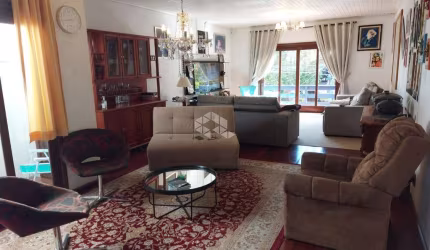 Apartamento á venda no centro de Canela