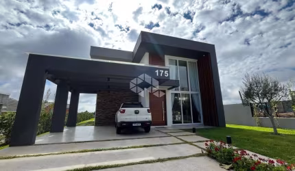 Casa com 3 suítes no Mato Queimado