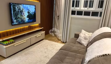 Casa 3 dormitórios, semimobiliada e no bairro Moinhos de Vento