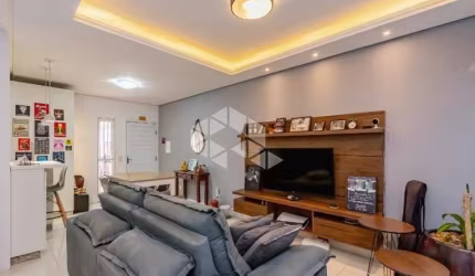 Casa/Sobrado com 2 dormitórios, sendo duas suítes, 81m² privativos, com vaga para 2 carros, no Bairro Igara, em Canoas - RS. Aceita Financiamento.