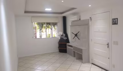 Casa sobrado em condomínio  4 dormitórios, 2 vagas, Centro - Canoas