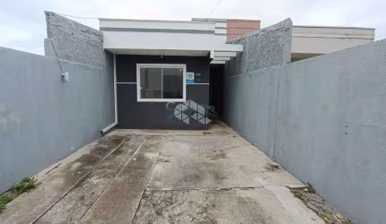 Casa com 2 quartos, 2 vagas e 42m² para vender por R$ 195.000
