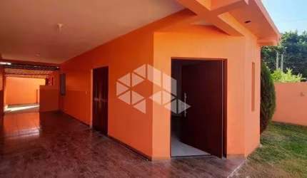 Casa com 3 dormitórios/quartos e suíte no bairro São José