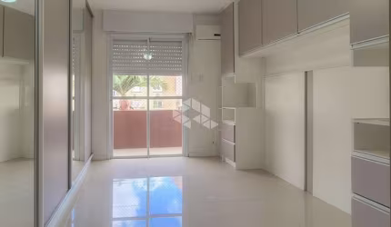 Apartamento  com 100m², DESOCUPADO, com  04 dormitórios e 1vaga