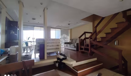Casa de 4 Pavimentos com 3 Dormitórios, 1 Suíte no Bairro Tristeza, Porto Alegre
