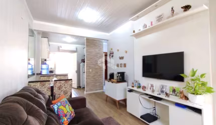 Excelente casa  semi mobiliada em condomínio,  02 dormitórios e 02 vagas cobertas com 65,28m² Privativos no bairro Olaria em Canoas.