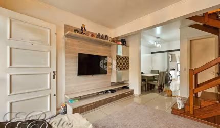 Casa a venda 3 dormitórios mobiliada com patio, em condomínio, Humaitá, Porto Alegre
