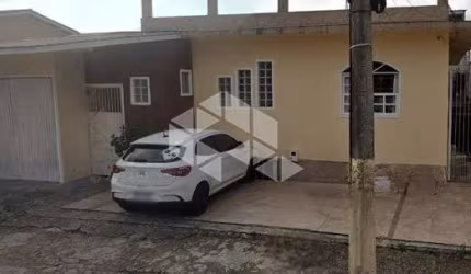 Casa e 18 kitnets em Barreiros-SJ
