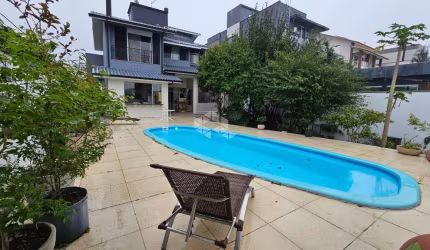 Casa no Bairro Pedra Branca, Palhoça-SC