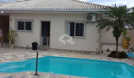 Casa  mobiliada com piscina  -  Areias SJ