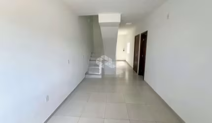 Sobrado a venda com 2 suítes em São Jose SC