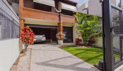 Linda Casa no bairro Santana