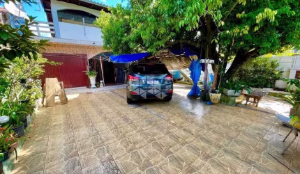 Sobrado 5 dormitórios, 330 m² privativo, 3 vagas de carro, no bairro Mathias Velho