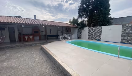 Casa com + de 150m² de Área privativa - Capoeiras - Florianópolis SC