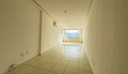 SALA COMERCIAL COM 57,94 m² PRIVATIVO NO BAIRRO CÓRREGO GRANDE EM FLORIANÓPOLIS/SC