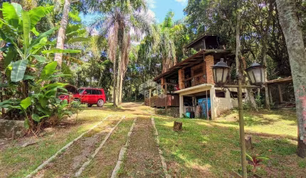 Crédito Real vende casa em Garopaba no alto do morro da Encantada com vista permanente