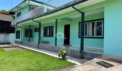 Casa à venda na Praia da Gamboa em Garopaba-SC
