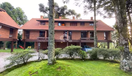 Casa 2 dormitórios em Condomínio no Bairro Planalto, Gramado