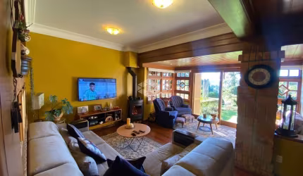 Casa 3 dormitórios, geminada,2 vagas, no Planalto, Gramado