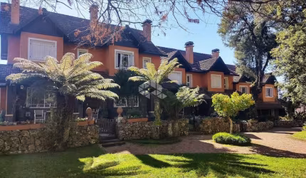 Casa 3 dormitórios, 175,67m² privativos, 1 vaga, no Centro de Gramado