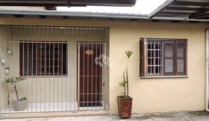 Casa em Condomínio - bairro Ponta Porã