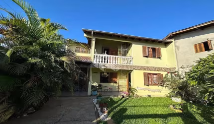 Casa à venda 4 quartos e 3 vagas em Canoas
