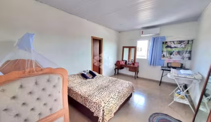 CASA SOBRADO BAIRRO OLARIA