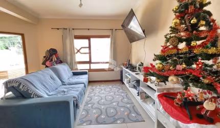 Sobrado 160m² 03 dormitórios, 03 vagas no Bairro Nossa Senhora das Graças em Canoas