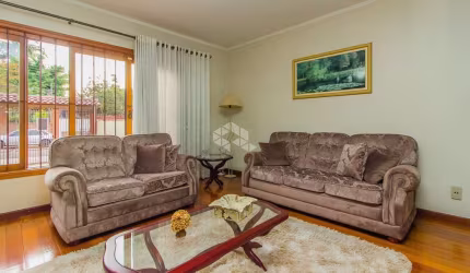 Casa sobrado 4 dormitórios 338m² Nossa Senhora das Graças em Canoas