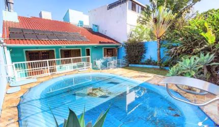 Casa 4d com piscina junto ao Jardim Lindóia
