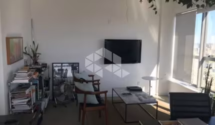 Sala comercial localizada no Bairro Independência, em Porto Alegre