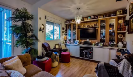 Apartamento de 3 quartos, com sacada, em Porto Alegre!