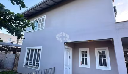 CASA COM 3 QUARTOS NO JARDIM ELDORADO - PALHOÇA/SC