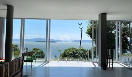 Casa em Condomínio Fechado em Sambaqui - Florianópolis/SC