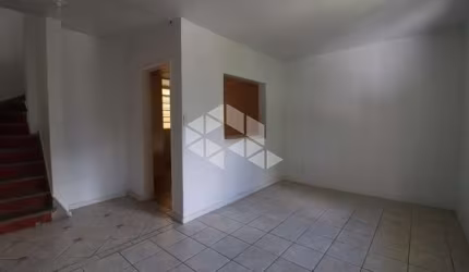 VENDE APARTAMENTO DUPLEX 3 DORMITÓRIOS EM PETRÓPOLIS