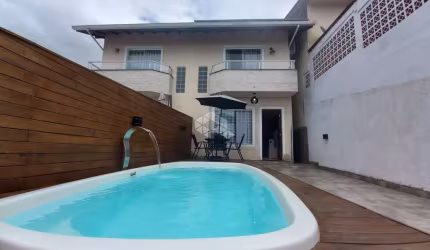 Apartamento Sobrado em Bela Vista  Semi mobiliado 2 Quartos 68,00m²