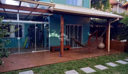 Vende-se 4 imóveis no mesmo terreno - Oportunidade para investidores de Aluguéis