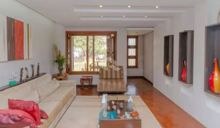 EXCELENTE CASA A VENDA DE 4 DORMITORIOS!